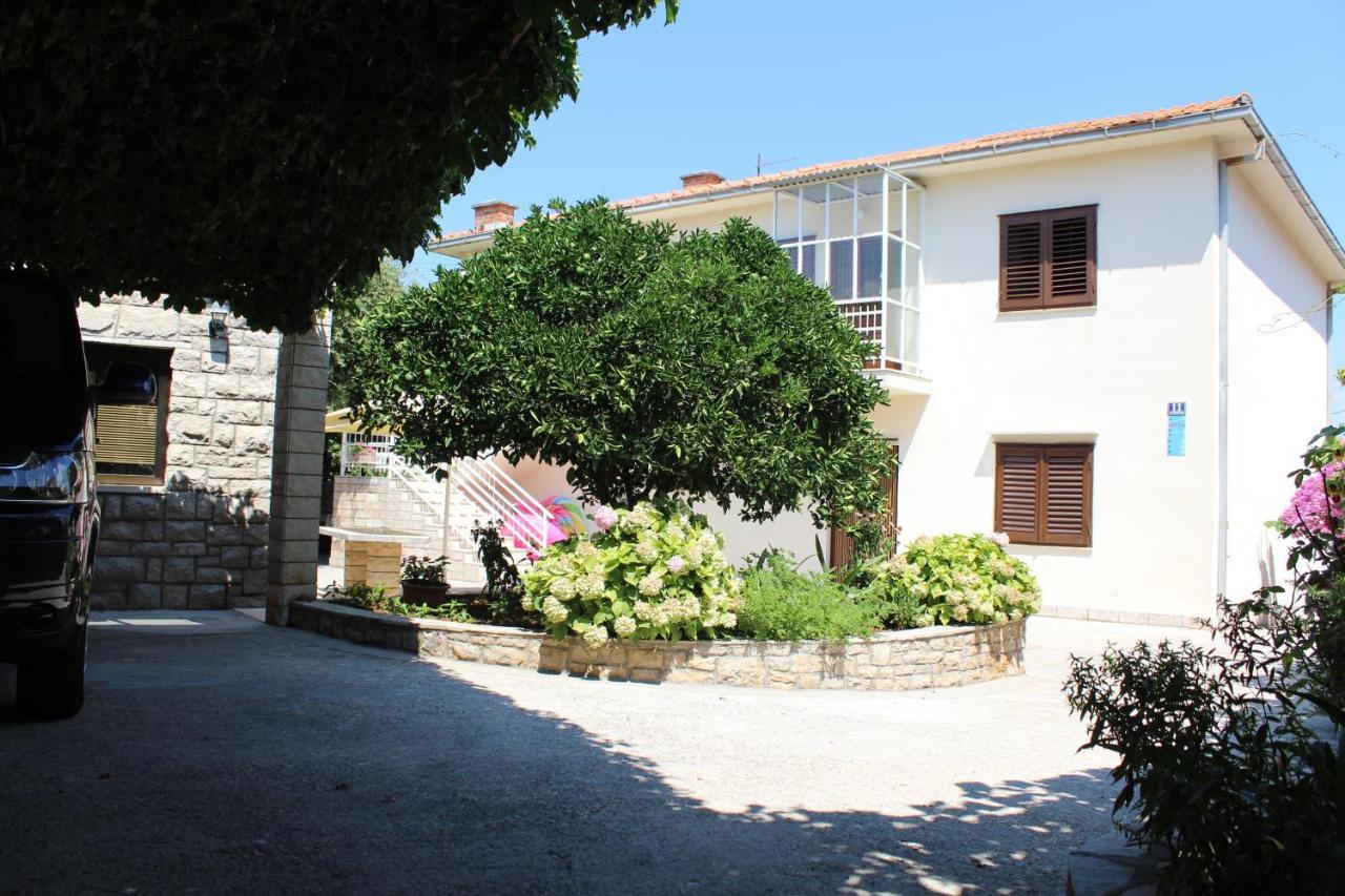 Apartment Antica Supetar Exterior foto